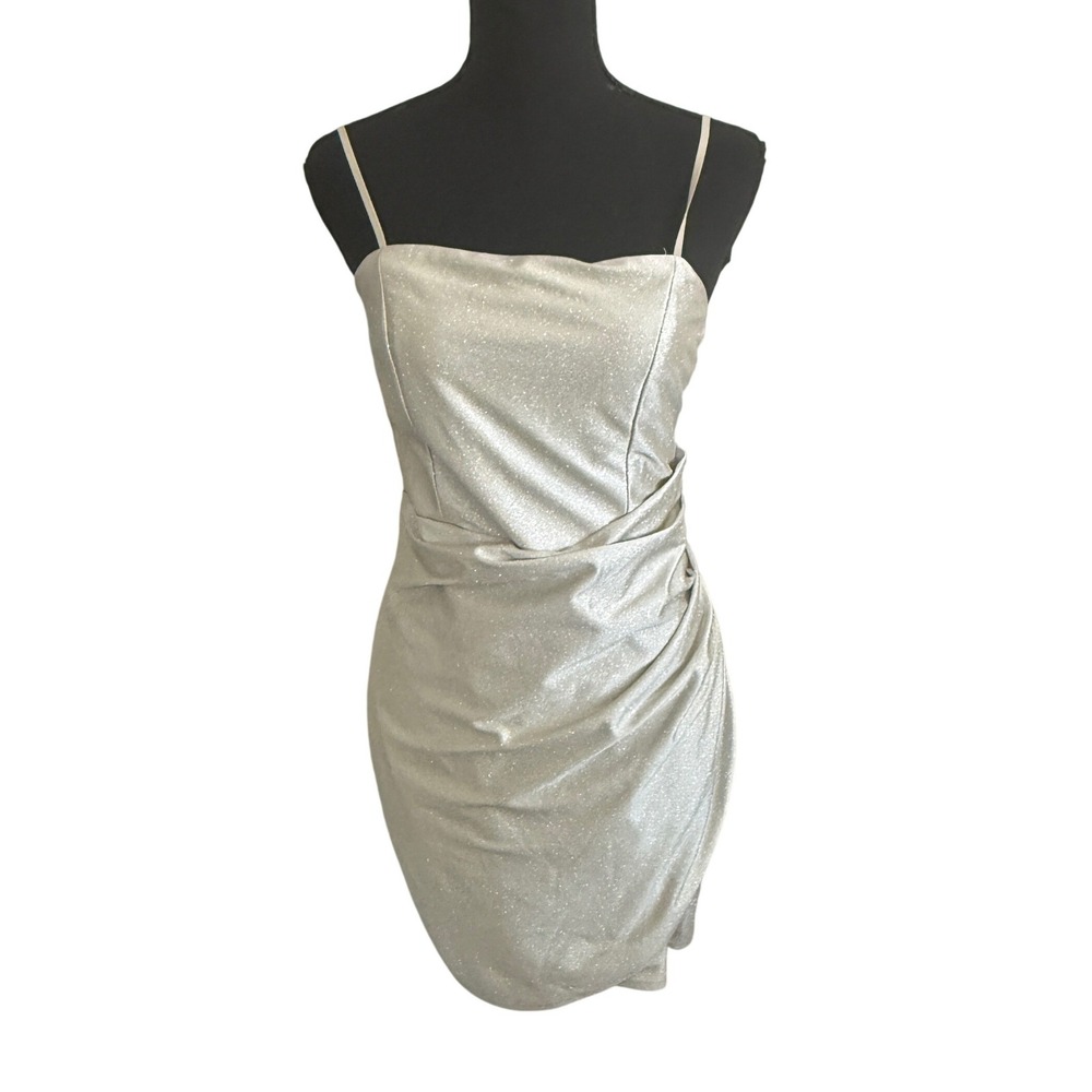 Emerald Sundae Womens Silver Metallic Bodycon Dress M Hoco Formal Gala Cocktail